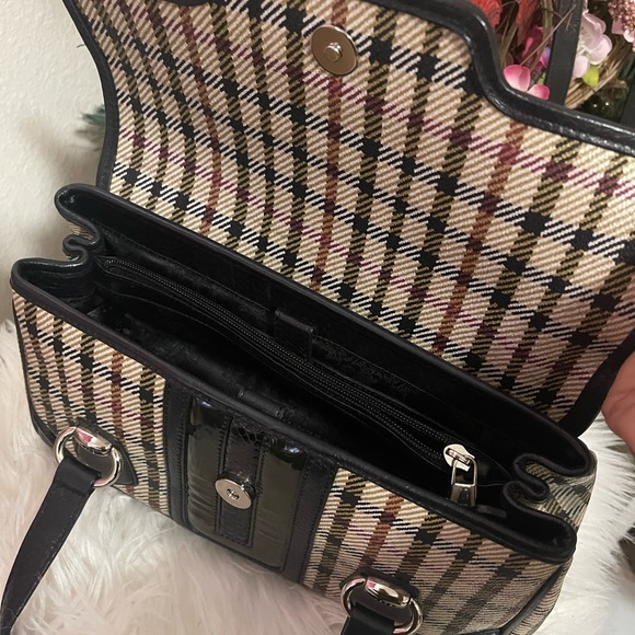 Daks London Women's Shoulder Bag Handbag with FREE long DAKS Wallet - Picture 3 of 11